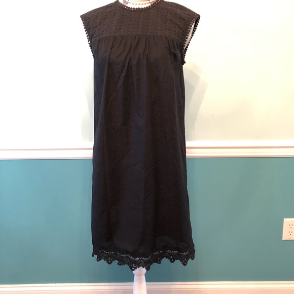 Who What Wear Dresses & Skirts - Who what wear black short shift lace trim dress